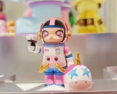 Unicorn – MEGA SPACE MOLLY 100% × emoji™ Series Blind box Figure 【Hidden】