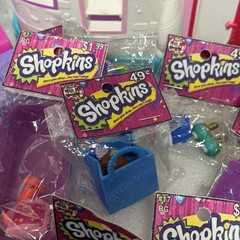Shopkins Sweet Spot Food Fair Playset Gumball Machine Plus Several Figures More