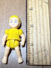 x2 Mel Appel Co Figure Lot Baby Girl Yellow Outfit 2.5″ Mom 5” FP Loving Family