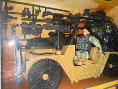 US Army 11 Piece Desert Forces Playset Off Road Vehicle – Weapons Tools Soldiers