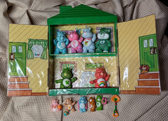 Lot (12) Care Bears 1980s Era Vintage 3.5″/2.5″ Plastic Dolls w Collector’s Case