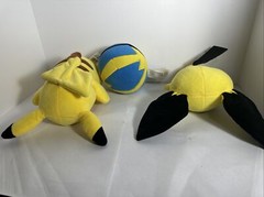 2 Pokémon Plush Pikachu 8″ Plus Pokeball Stuffed Animal WCT Wicked Cool Toys