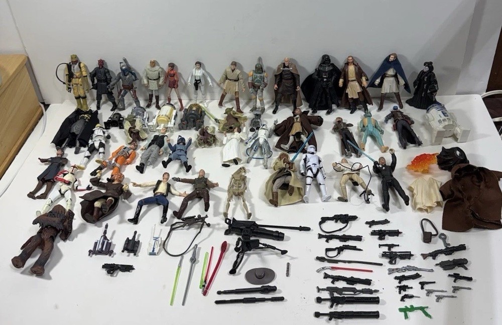 Star Wars 3 to 4in Action Figures Mixed Lot 44 / Weapons Accessories Hasbro