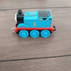Lot of 9 Thomas The Train Die-cast and Plastic Trains 2010-2019