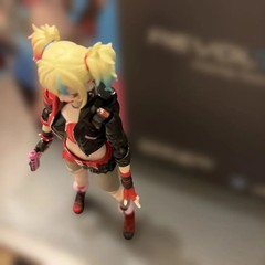 Kaiyodo Revoltech Amazing Yamaguchi Harley Quinn Suicide Squad ISEKAI Ver. JP FS