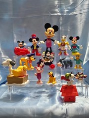 LOT OF 14 MIXED COLLECTIBLE TOY FIGURINES ACTION FIGURES MICKEY SNOOPY & MORE