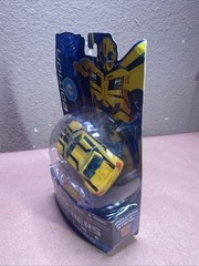Transformers Prime First Edition Deluxe Class Autobot Bumblebee New