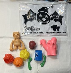 Vintage SECRET BASE KAIJU REAL HEAD DIY COLOR SET IN BAG TOY TOKYO 2007