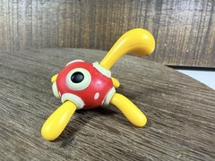 Pokemon Shuckle Figure Jazwares Nintendo Red Yellow Turtle Vinyl Figurine
