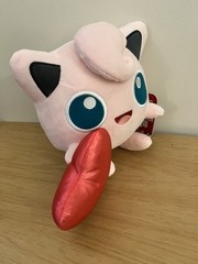 POKEMON Valentine’s Day Plush 7″ JIGGLYPUFF Holding Red Heart – So Cute NWT