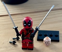Deadpool Reynolds MCU X-Men Mini Action Figure Marvel DC Comics Customizable Toy