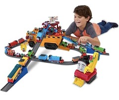 Thomas & Friends Super Cruiser with Stefano—large vehicle & track 2-in-1 Playset