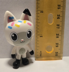 Pandy Paws Figure Sprinkles Toy – 2” Miniature – Gabby’s Dollhouse Birthday Set