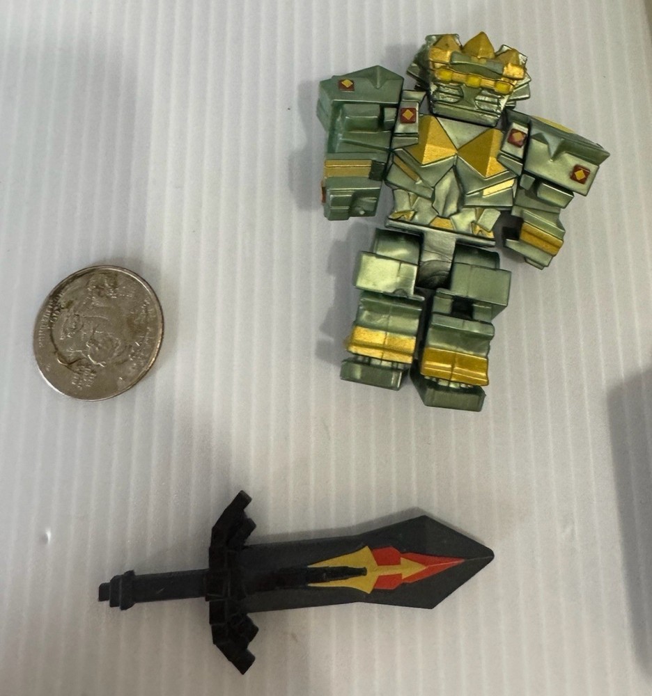 Robolox Series 8 Celebrity Action Core Figure Fantastic Frontier Guardian Sword