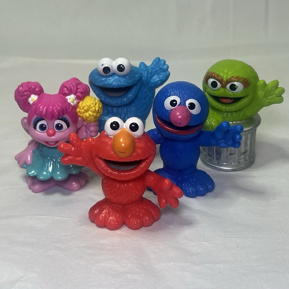 5 Sesame Street 3” Toys Hasbro Elmo Abby Oscar Cookie Monster Grover Figures