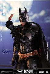 Fondjoy 1/9 Scale Dark Knight Batman Bruce Wayne 19.5cm Action Figure Doll Model