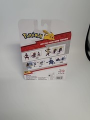 Pokémon Heracross Battle Feature Figure 4.5 Inch Deluxe Figure FREE SHIPPING
