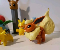 Pokémon Toys Figures Lot Of 7 Pikachu Flareon Bulbasaur Raichu Vinyl Plastic