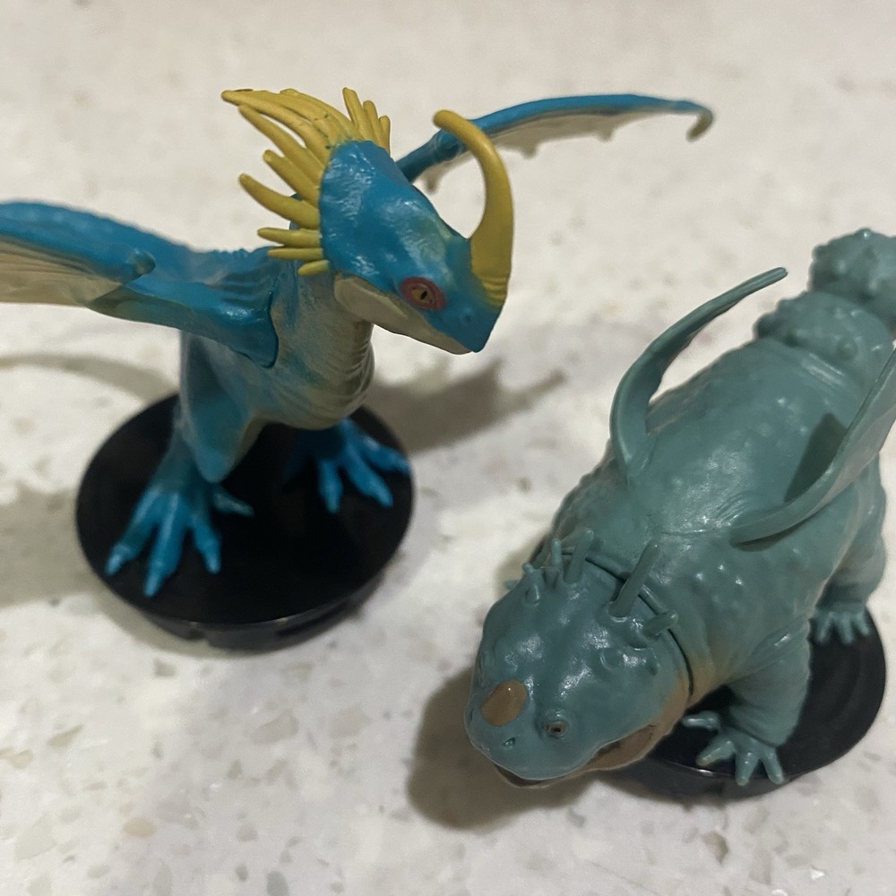 DreamWorks How to Train Your Dragon bottle topper (2) 3.5in NEW / UNOPENED