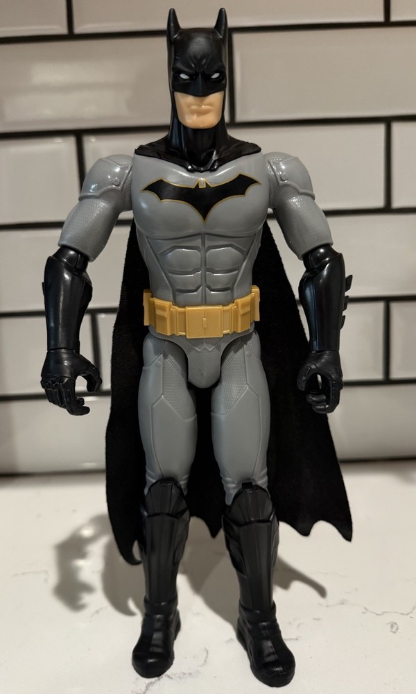 Batman Action Figure Gray/Black/Yellow Plastic & Fabric with Cape