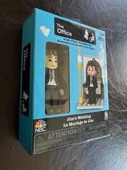 The Office Single Figure Buildable Sets Jim’s Wedding & Pam’s Beach Games – PM