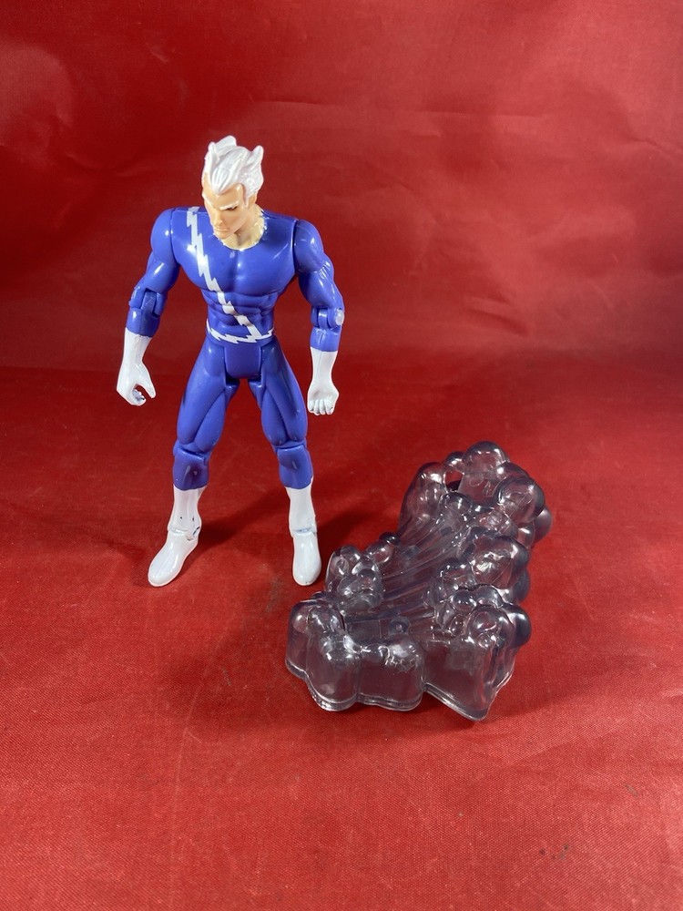 Quicksilver Mutant Armor 1996 Toy Biz Marvel X-Men Action Figure