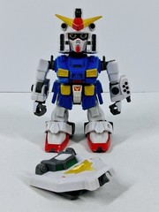 SD Gundam Force 01 Captain Gundam 4″ Action Figure 2004 Bandai Robot Toy & Shiel