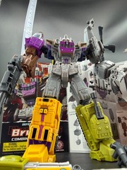 Blokees Transformers Defender Version – Bruticus Complete Set with Vehicles USA