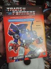 2004 Transformers Generation One Commemorative Series VIII Autobot Skids