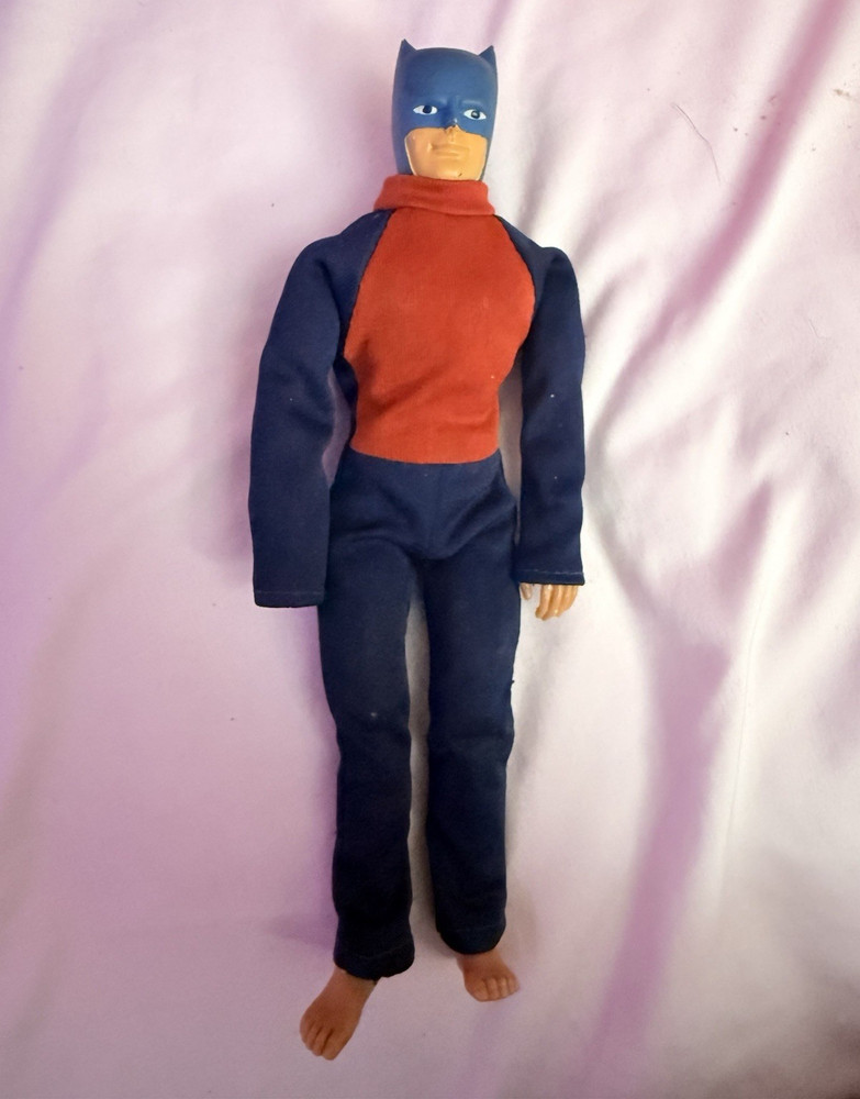 Vintage 1974 Mego Batman Action Figure w/ Cloth Outfit Blue/Red Plastic Fabric