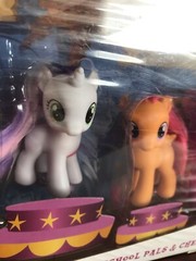 My Little Pony SCHOOL PALS & CHEERILEE & ROYAL CASTLE FRIENDS Bonus Pack – NEW
