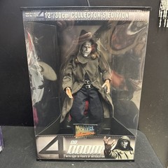 TOYBIZ MARVEL STUDIOS DR. DOOM 12″ COLLECTOR’S EDITION FIGURE