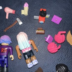 Roblox Toys Action Celebrity Mini Figures / Accessories Lot Of 20+ Pieces