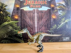 Jurassic World Hammond Collection Battle A Big Rock ALLOSAURUS & TROODON True FX
