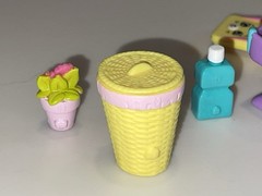 LOT/10 Shopkins Petkins Happy Places Bathing Bunny Decorator’s Pack (incomplete)