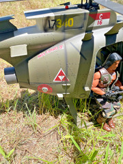 21st Century GI Joe 12″ 1/6 scale Ultimate Soldier Loach helicopter, COMPLETE