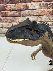 Jurassic World Dominion Extreme Damage Roarin’ Allosaurus HFK06 Dinosaur Mattel