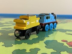 Thomas & Friends Wooden Railway Battery Powered Thomas Caboose Bridge READ DESC.