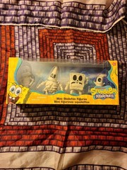 SpongeBob Mini Skeleton Figures 4 Pack Squidward Plankton Patrick SpongeBob NEW