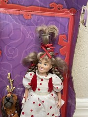 Playmates How Grinch Stole Christmas 12″ Cindy Lou Who Doll & Max Dog Figure
