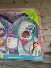 Disney Doc McStuffins Pet Vet Scrubs Dress-Up Set Outfit New Sealed 2015