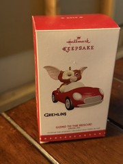 NECA Gremlins Gizmo in Red Sports Car Pull-Back Racer Warner Bros. Collectible
