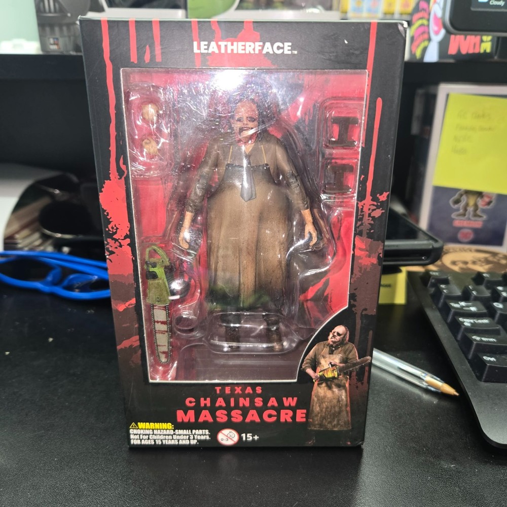 Texas Chainsaw Leatherface Action Figure 4.5 Inch Action Figure Hiya Toys