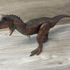 Jurassic World Camp Cretaceous Control ‘N Conquer Carnotaurus Toro w/Sound