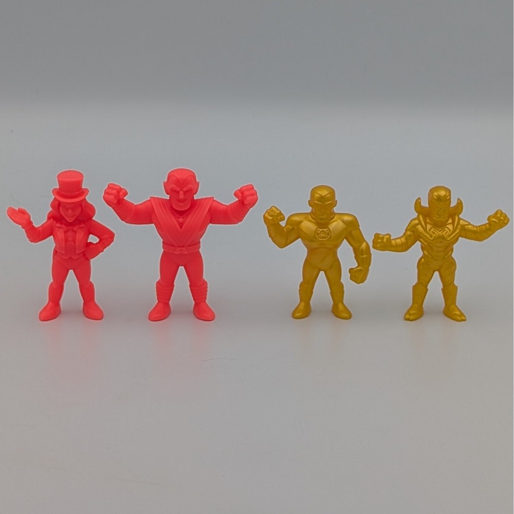DC Comics Wendy’s Toy Figures Zatanna Amazo Green Lantern Blue Beetle Gold Red