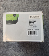 Funko Pop Marvel Avengers The Hulk #13 Bobblehead 2012 Vaulted Damaged Box