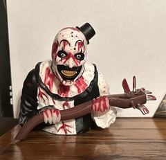 Terrifier Blind Box Mystery Bloody ART THE CLOWN with Mace Figure