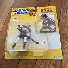 Vtg 1997 NIP Starting LineUp Figure & Card NHL Peter Forsberg Colorado Avalanche
