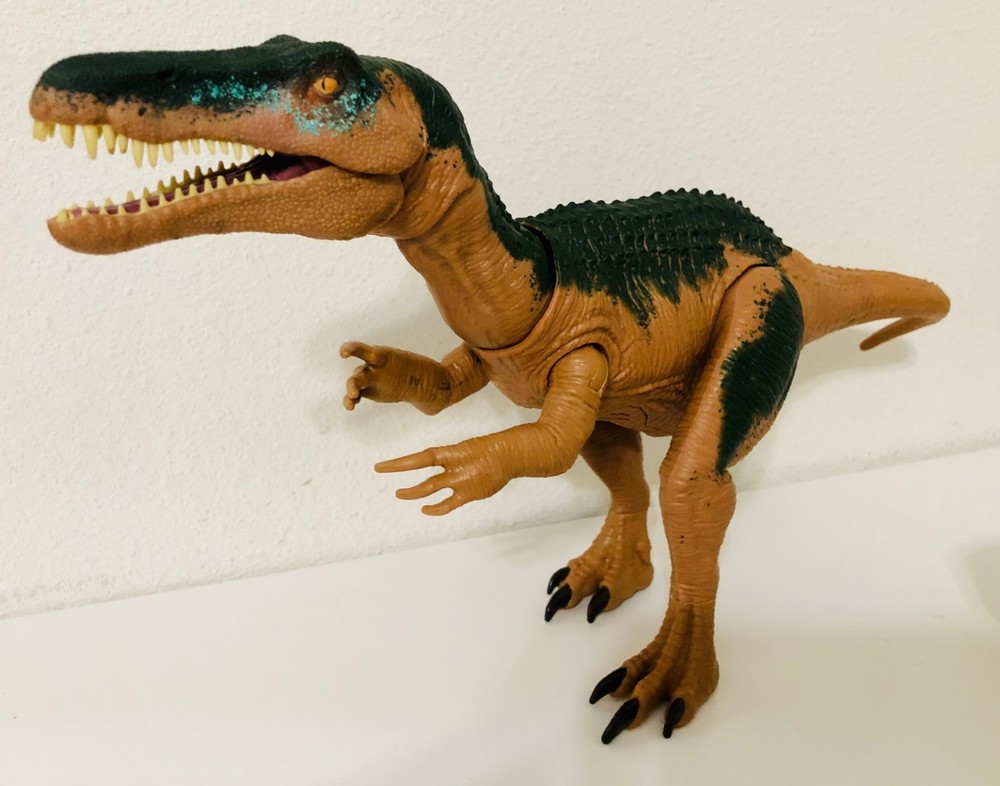 Jurassic World “Epic Attack” Baryonyx Dinosaur Action Figure
