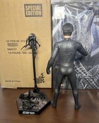 Hot Toys Marvel Spider-Man 3 Spider-Man (Black Suit) Sixth Scale Figure MMS727